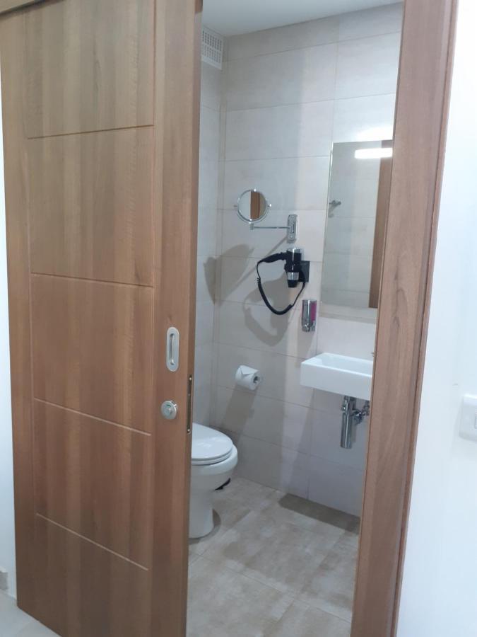 Tj Boutique Hotel Marsaskala Bagian luar foto