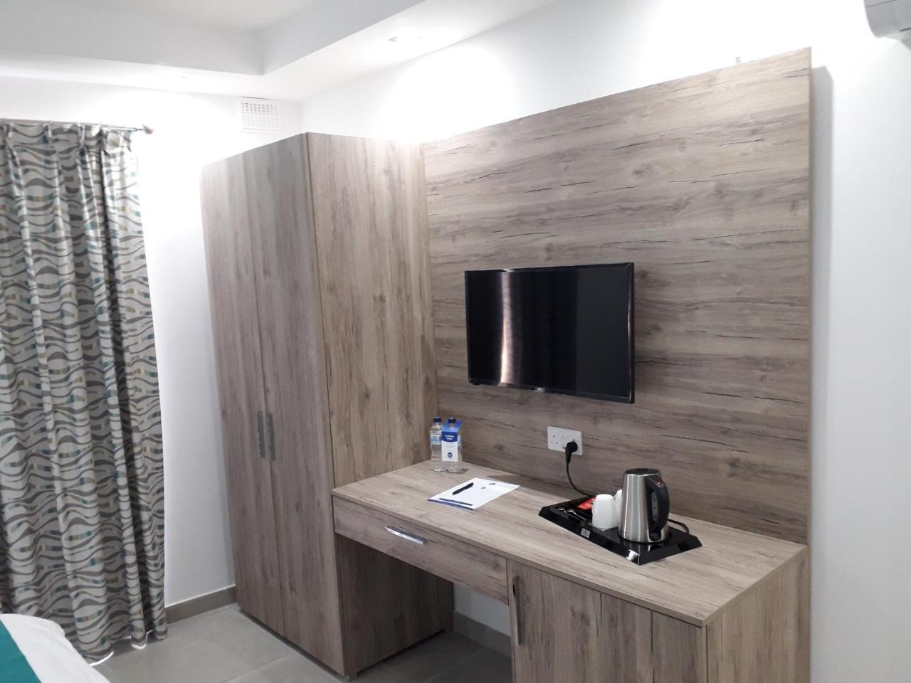 Tj Boutique Hotel Marsaskala Bagian luar foto